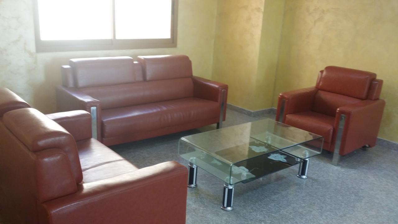 אל בוראיימי Aryana Hotel מראה חיצוני תמונה