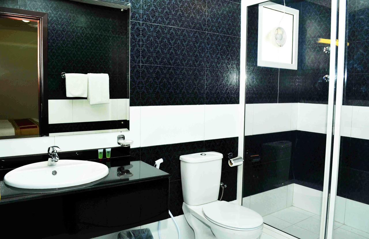 אל בוראיימי Aryana Hotel מראה חיצוני תמונה