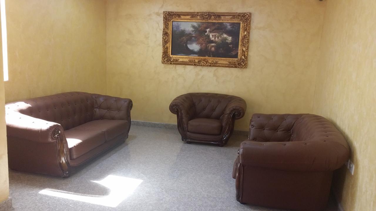 אל בוראיימי Aryana Hotel מראה חיצוני תמונה