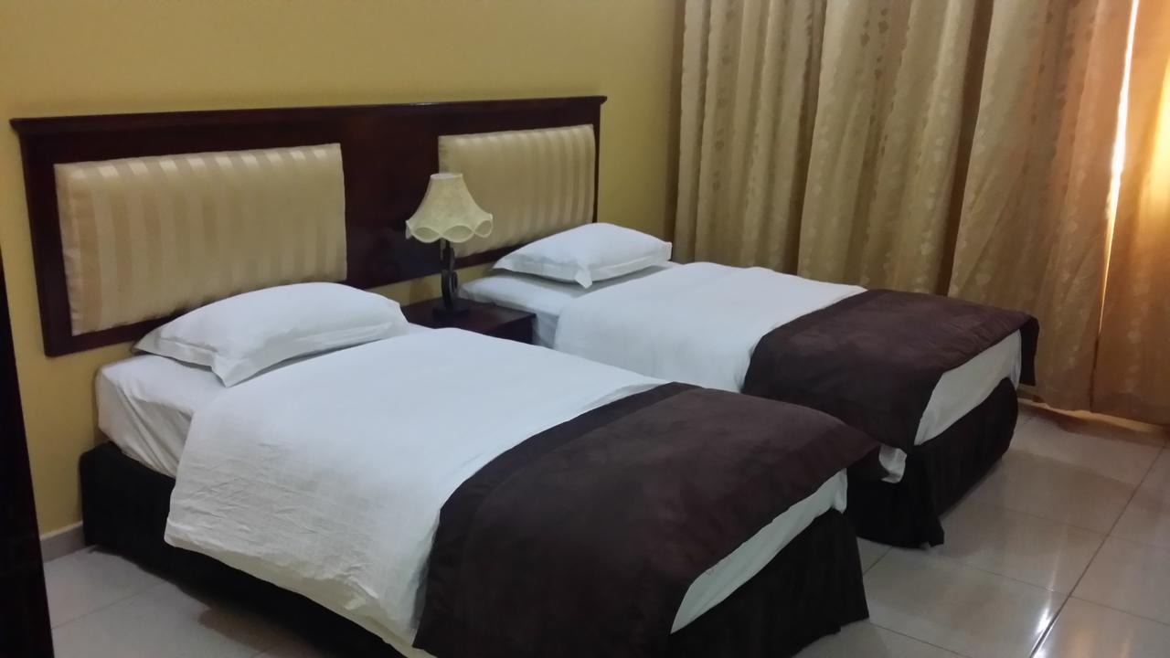 אל בוראיימי Aryana Hotel מראה חיצוני תמונה