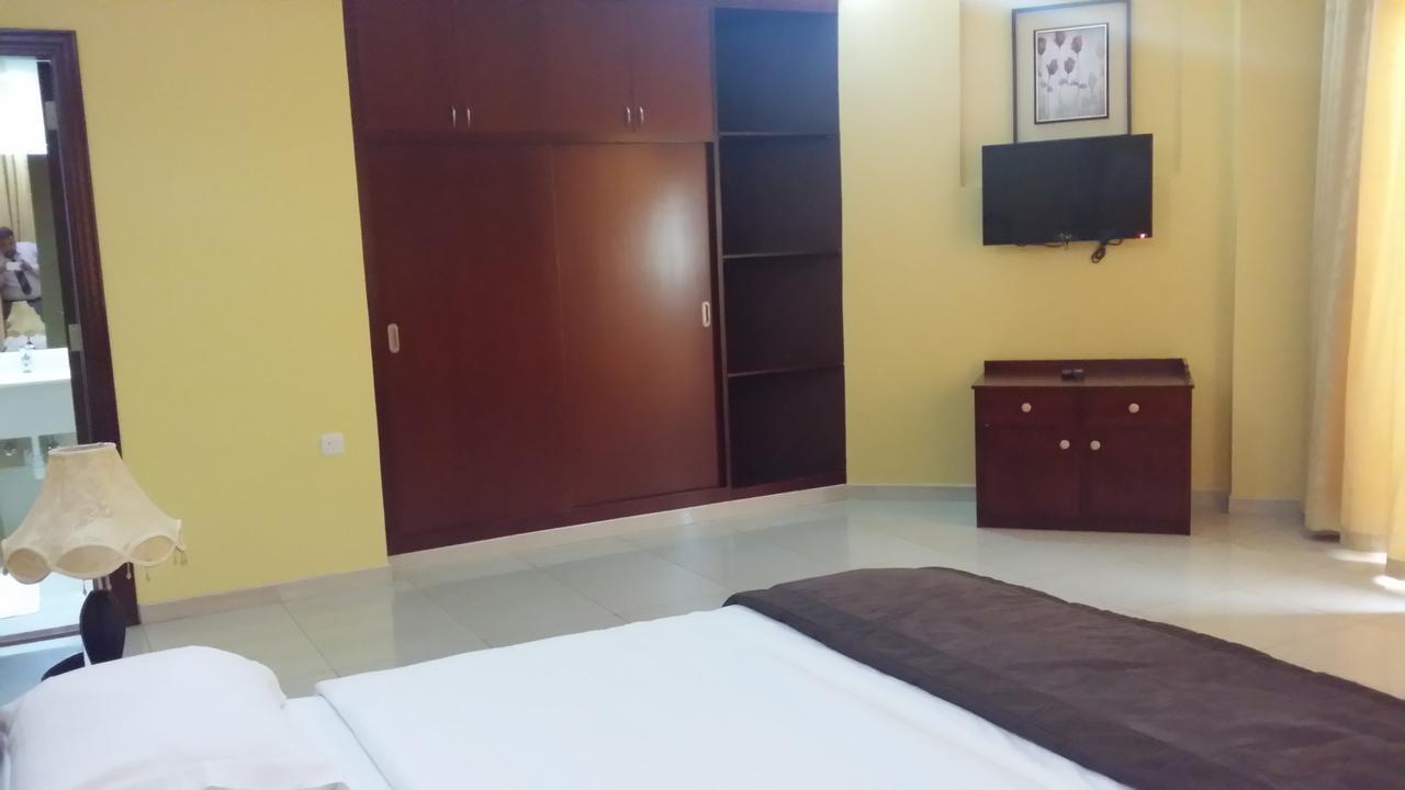 אל בוראיימי Aryana Hotel מראה חיצוני תמונה