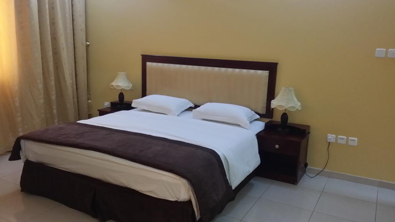 אל בוראיימי Aryana Hotel מראה חיצוני תמונה