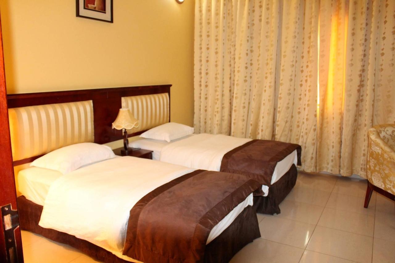 אל בוראיימי Aryana Hotel מראה חיצוני תמונה